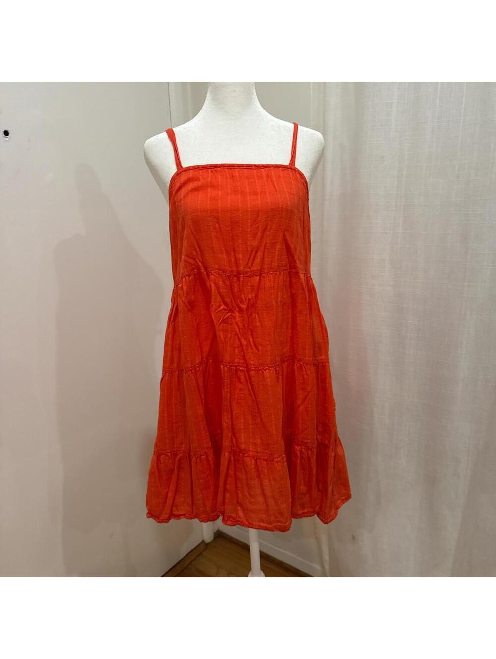 Old Navy tiered mini dress with pockets — Small